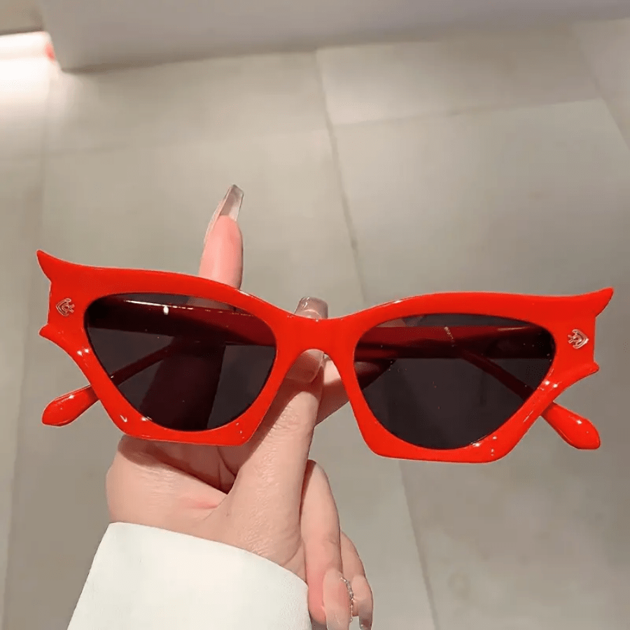 Women’s Cat Eye Sunglasses Modern Retro Fashion Shades